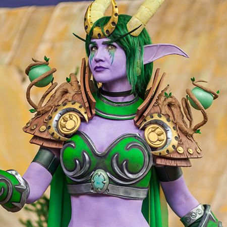 Ysera grows the pauldrons